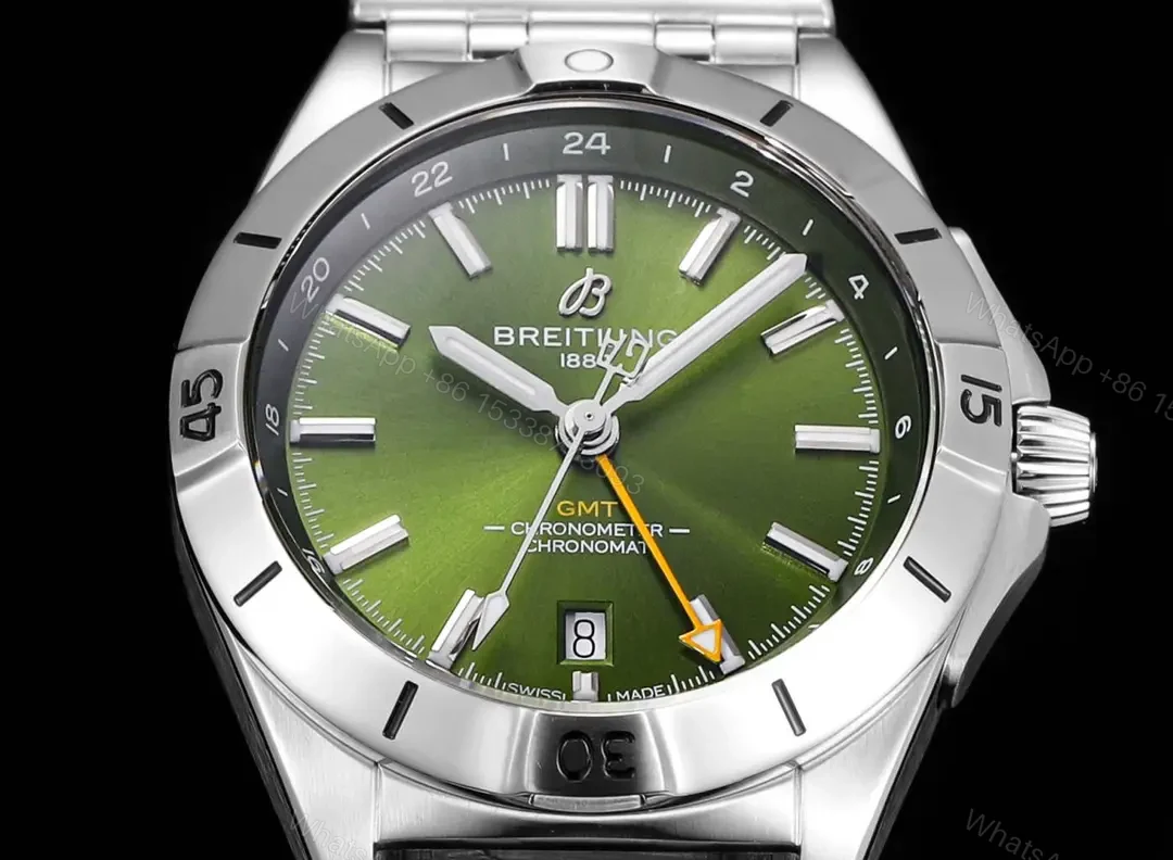 View 5 of Breitling Chronomat B31 40 Stainless Steel Green Dial Rouleaux AB3114101L1A1