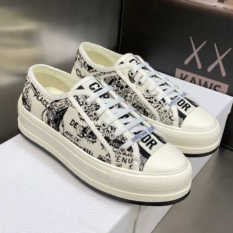 WALK’N’DIOR PLATFORM SNEAKERS UNISEX PLAN DE PARIS EMBROIDERED BLACK – CD147 — view 1