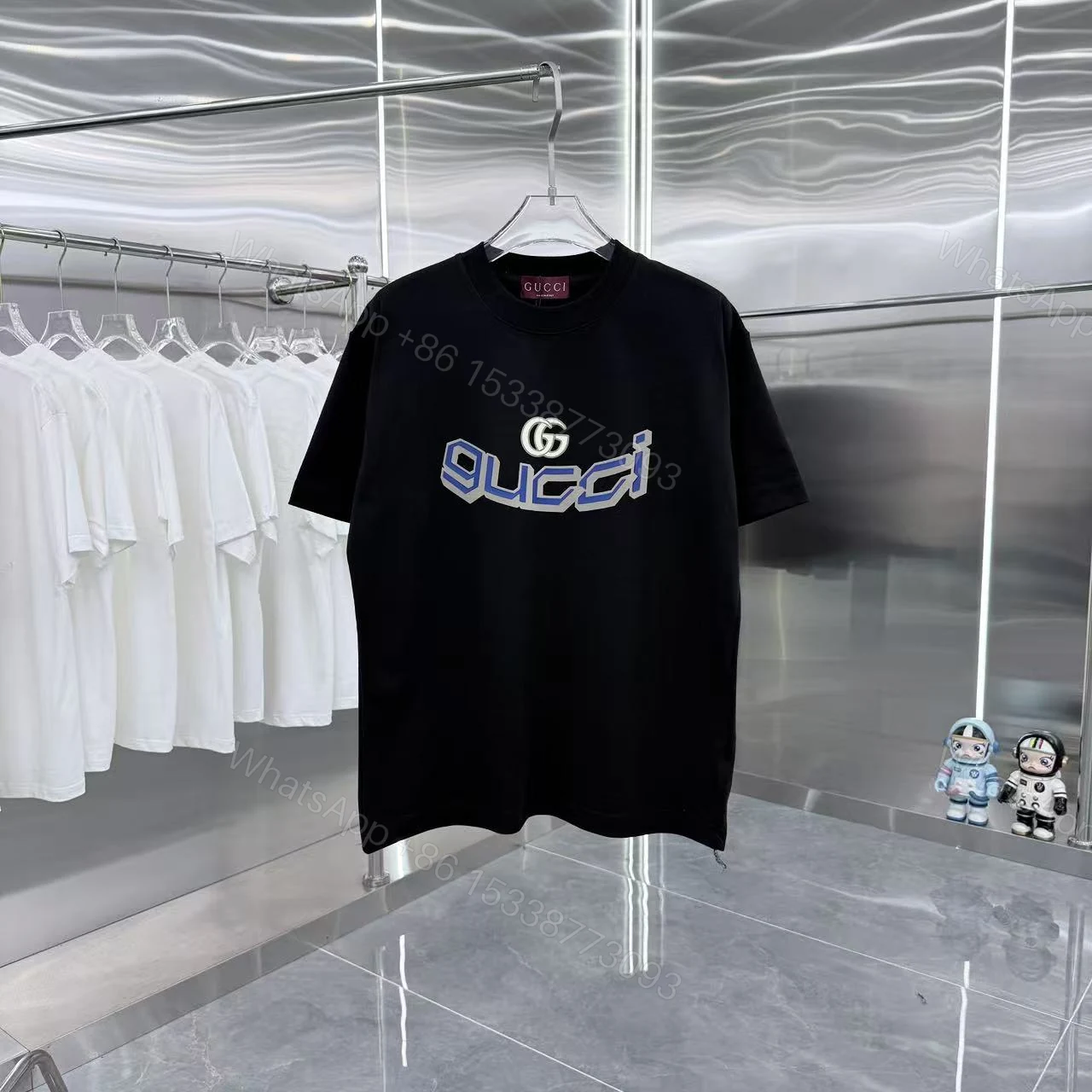 Gucci一比一黑色短袖T 立體字母圖案潮流感十足 實搭不退潮 — view 1