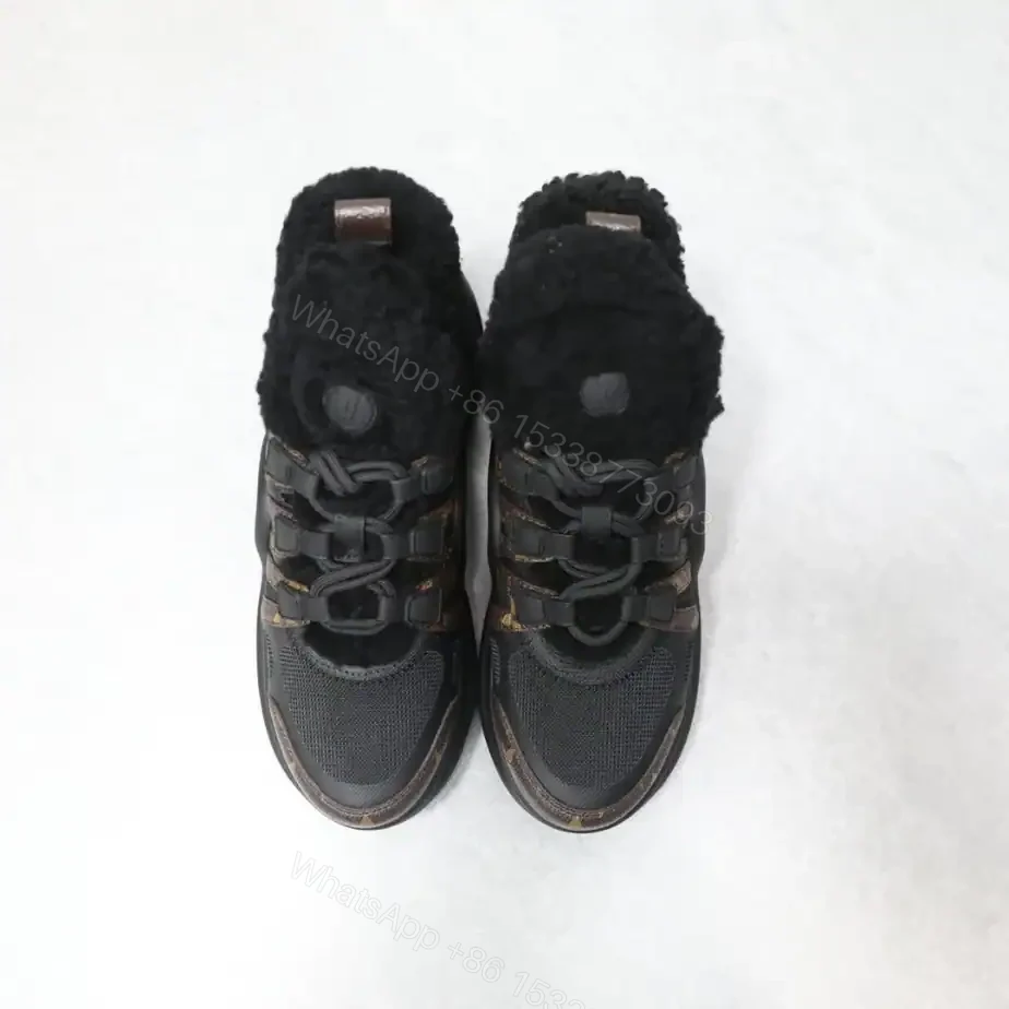 View 2 of LV ARCHLIGHT SNEAKER – LSVM019