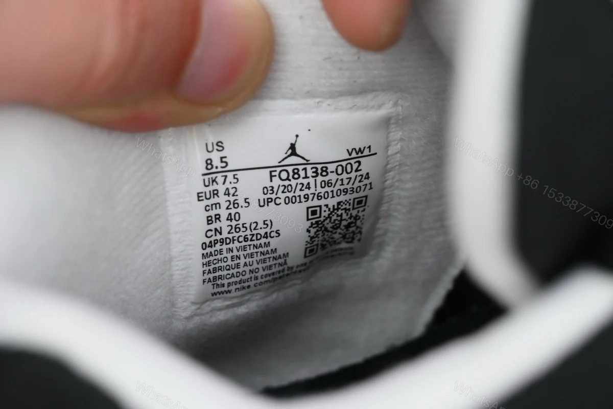View 7 of Air Jordan 4 “Fear” FQ8138-002