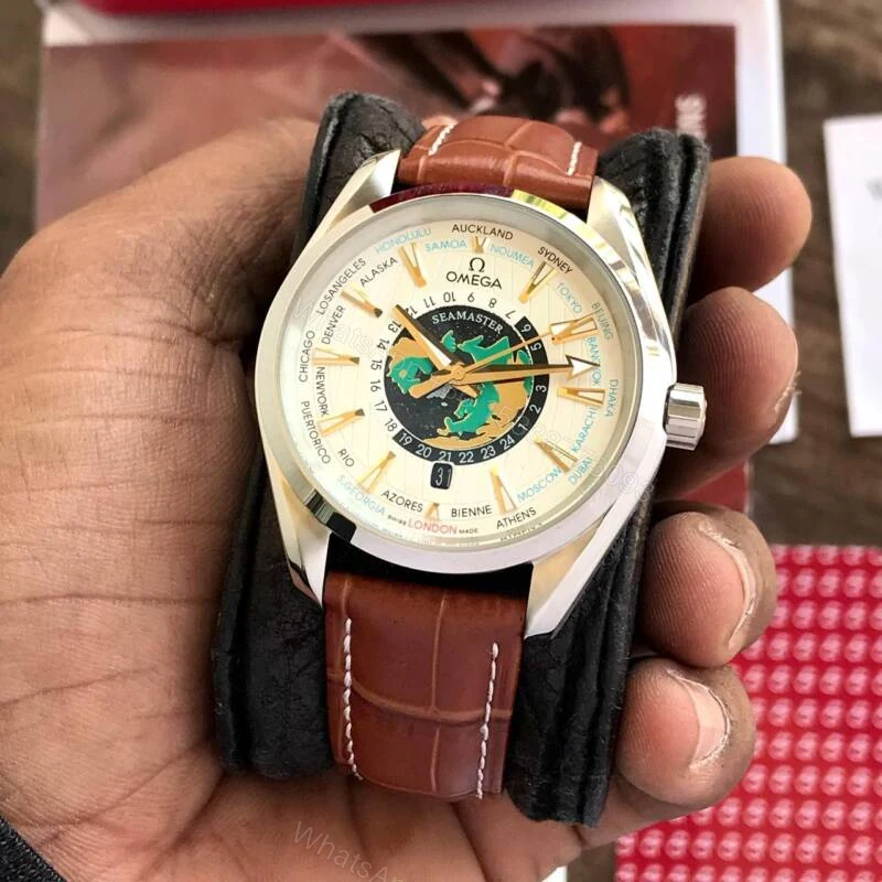 Omega Seamaster Co-Axial Aquatera WorldMap White Dial Automatic 40mm — view 1
