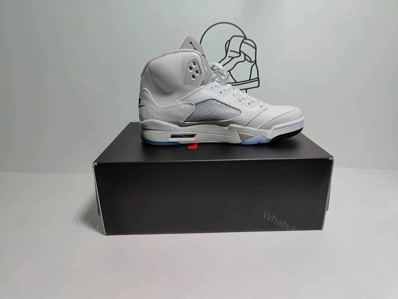 View 11 of Jordan 5 Retro White Metallic (2026)HQ7978-103
