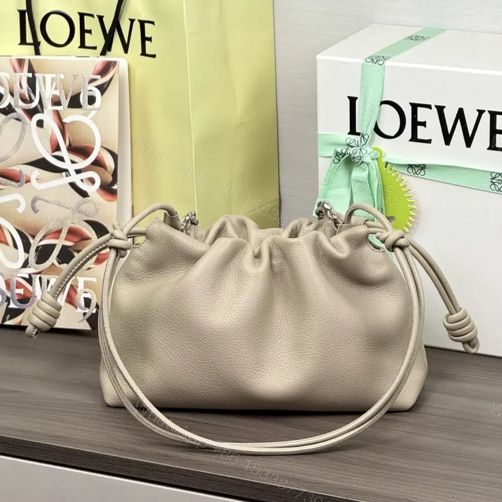 View 2 of 高仿Loewe*Flamenco系列5541雲朵包黏土灰中號免檢版