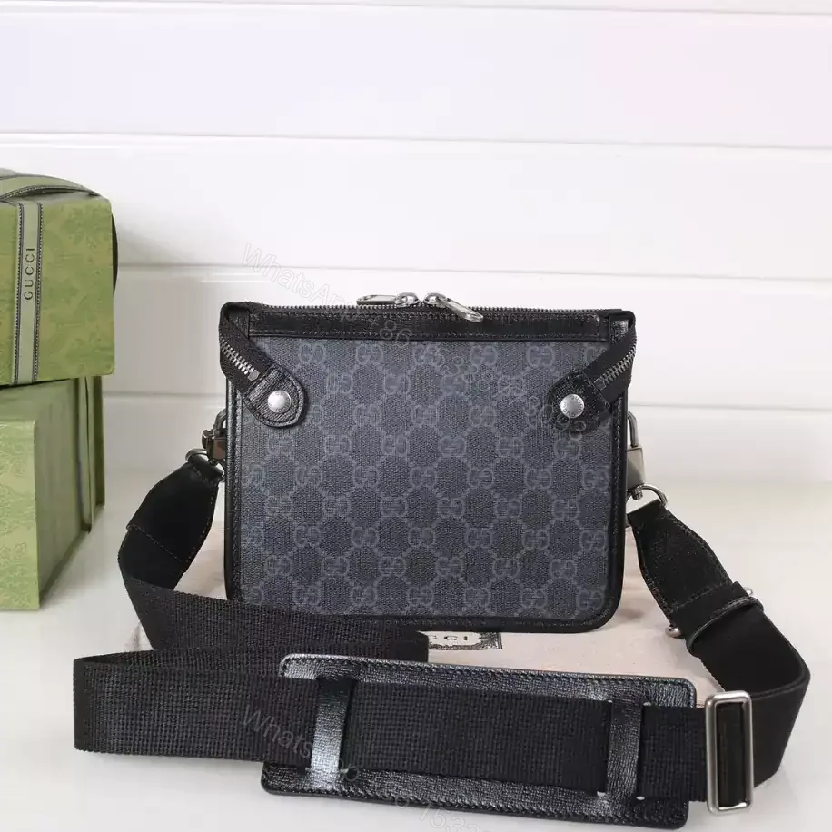 View 3 of MESSENGER BAG WITH INTERLOCKING G – GBC064