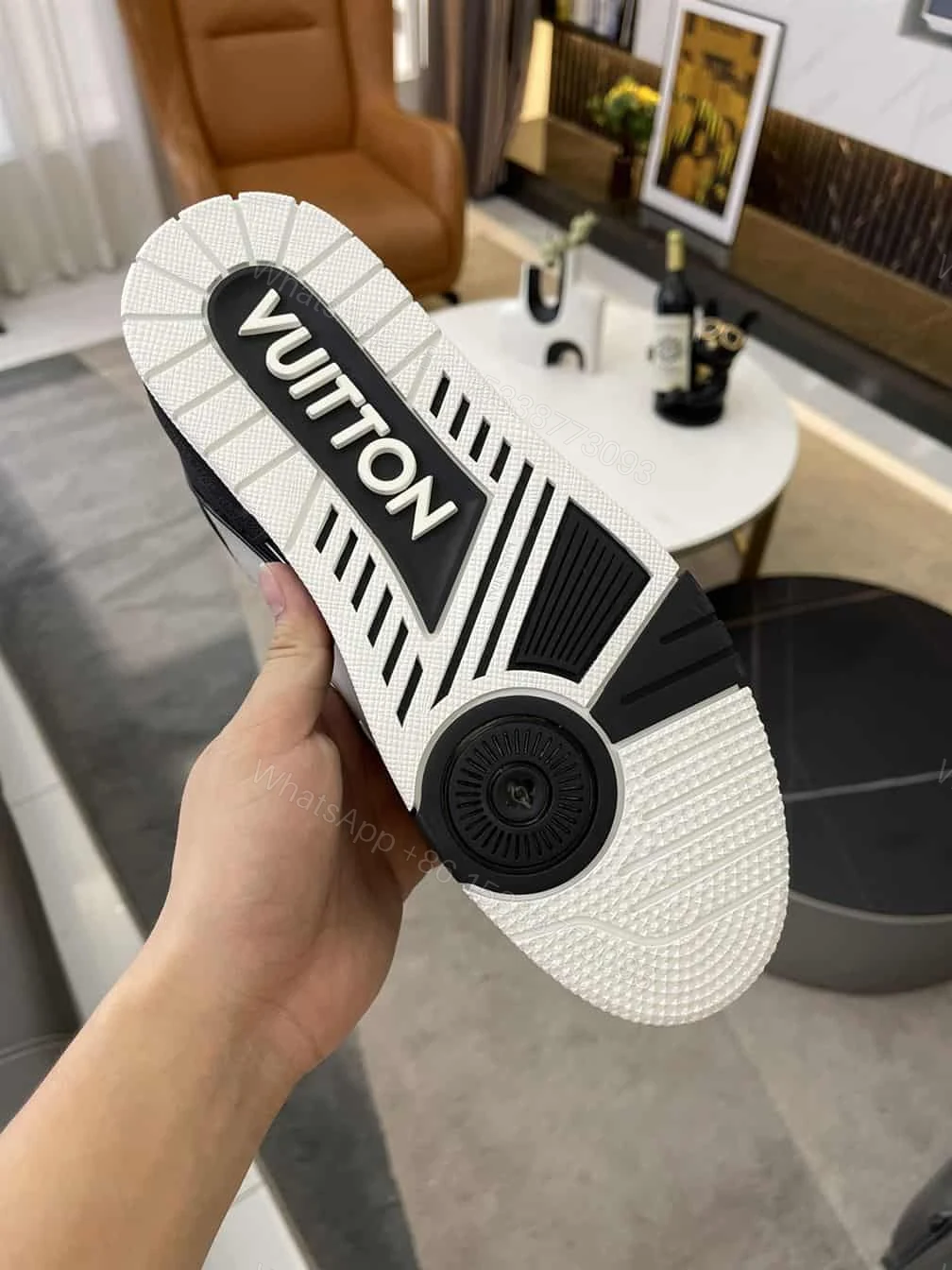 View 4 of LOUIS VUITTON TRAINER SNEAKER – LSVT311