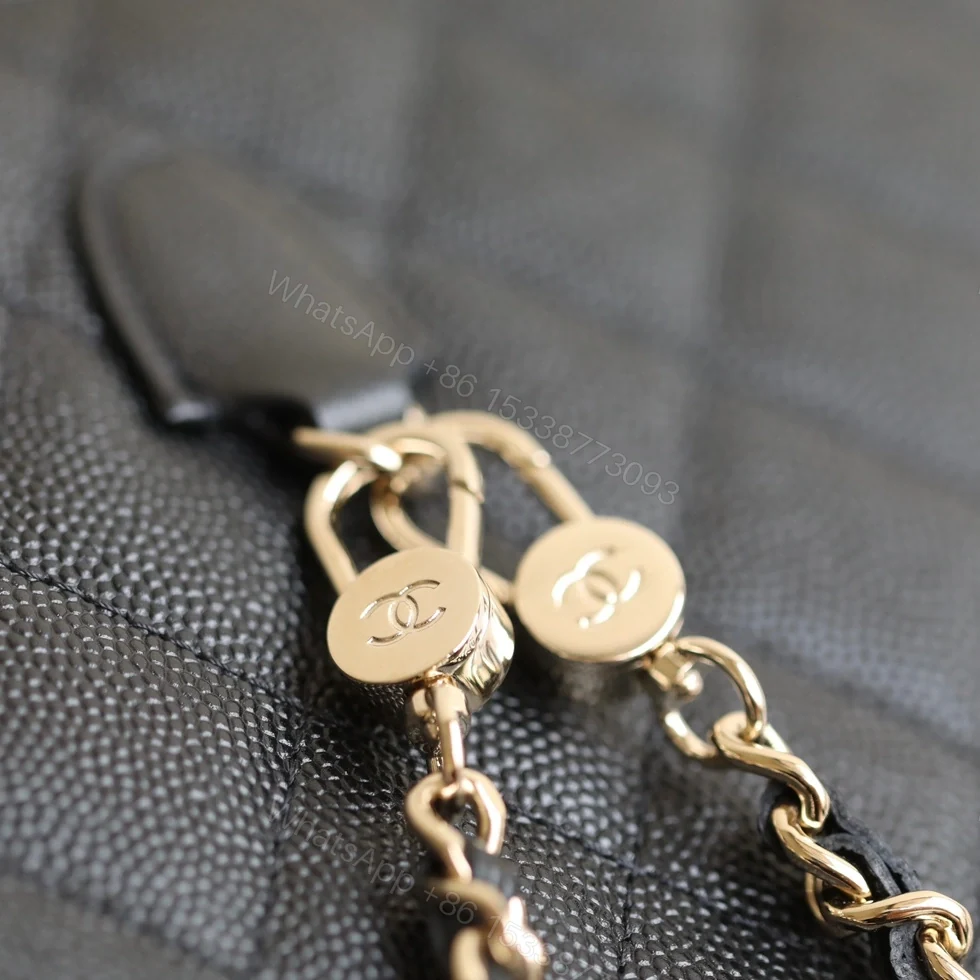 View 25 of 高仿Chanel*25C系列AS4406小球紋牛皮郵差包黑色免檢版