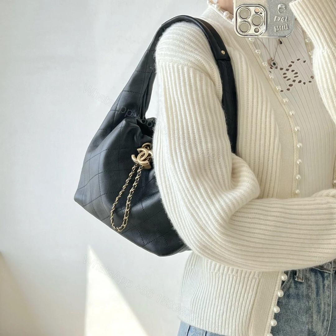 View 22 of 高仿Chanel*26C系列AS5976小牛皮手提包黑色免檢版