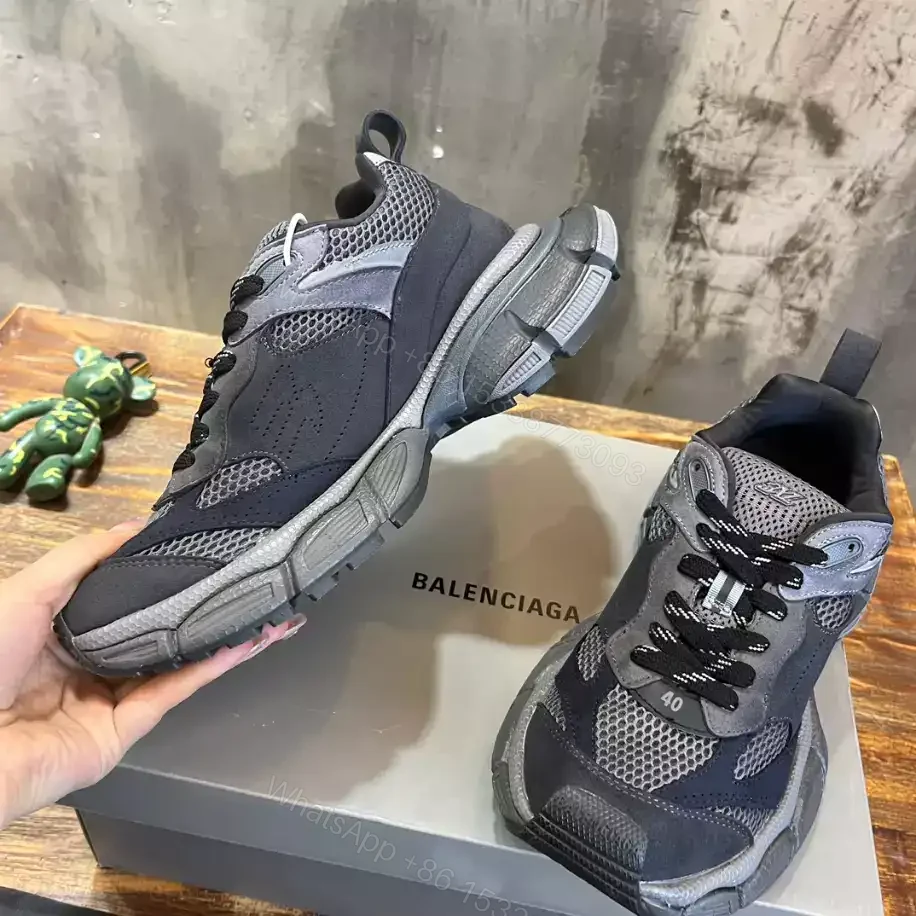 View 9 of BALENCIAGA MEN’S 3XL SNEAKER IN DARK GREY – BB229