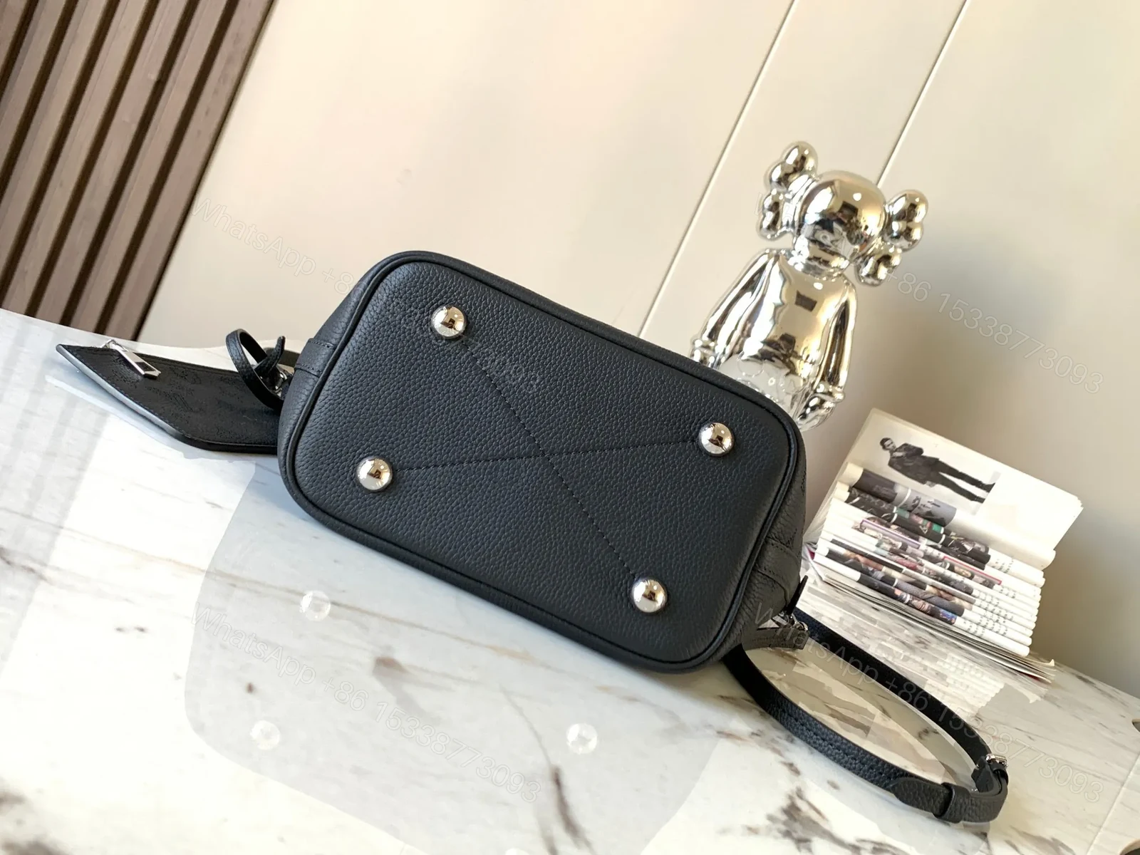 View 6 of Louis Vuitton LV Blossom PM Mahina Black Handbags 20x20x12.5cm
