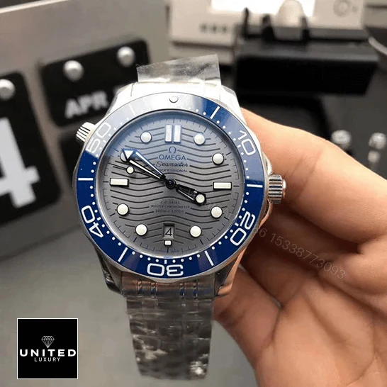 View 7 of Omega 007 Replica