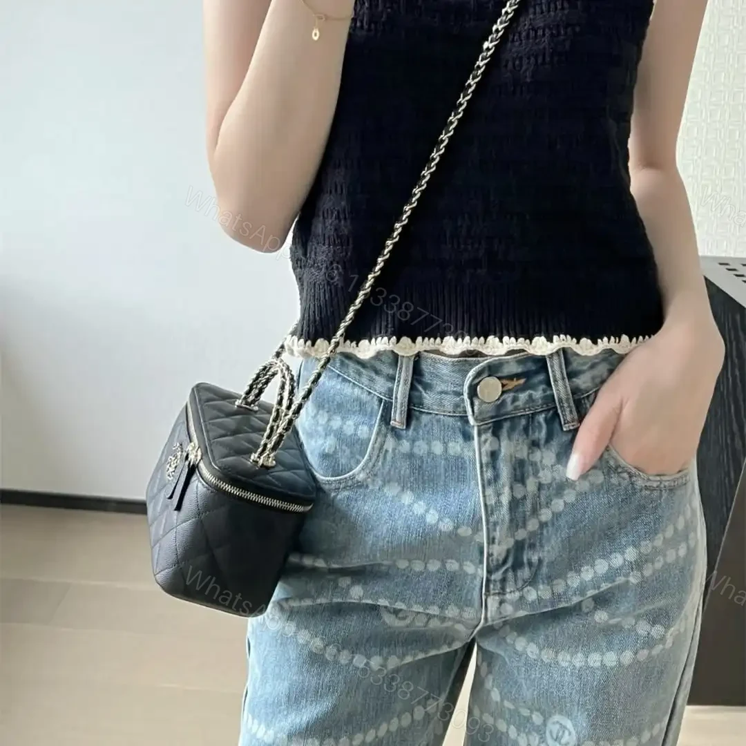 View 17 of 高仿Chanel*26S系列AP5182小球紋牛皮盒子包黑色免檢版