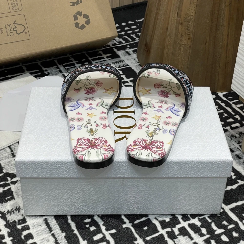 View 9 of 高仿Dior*Dway系列KCO212圓頭套腳拖鞋平底白色彩花免檢版