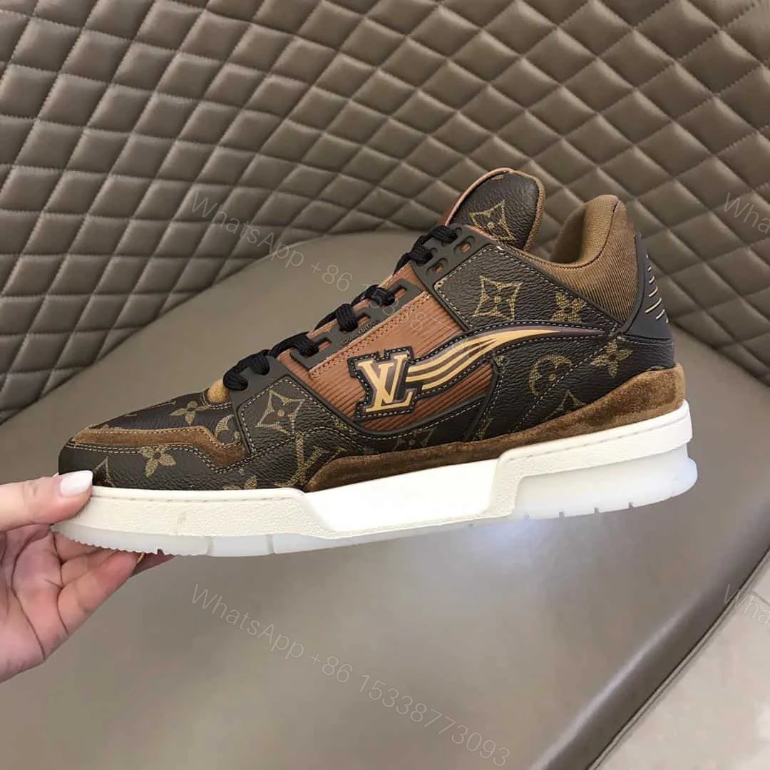 View 4 of LOUIS VUITTON TRAINER SNEAKER – LV209