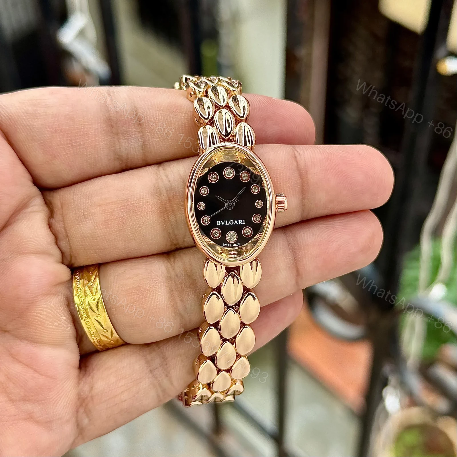 BVLGARI Serpenti Ovale Quartz Movement — view 1