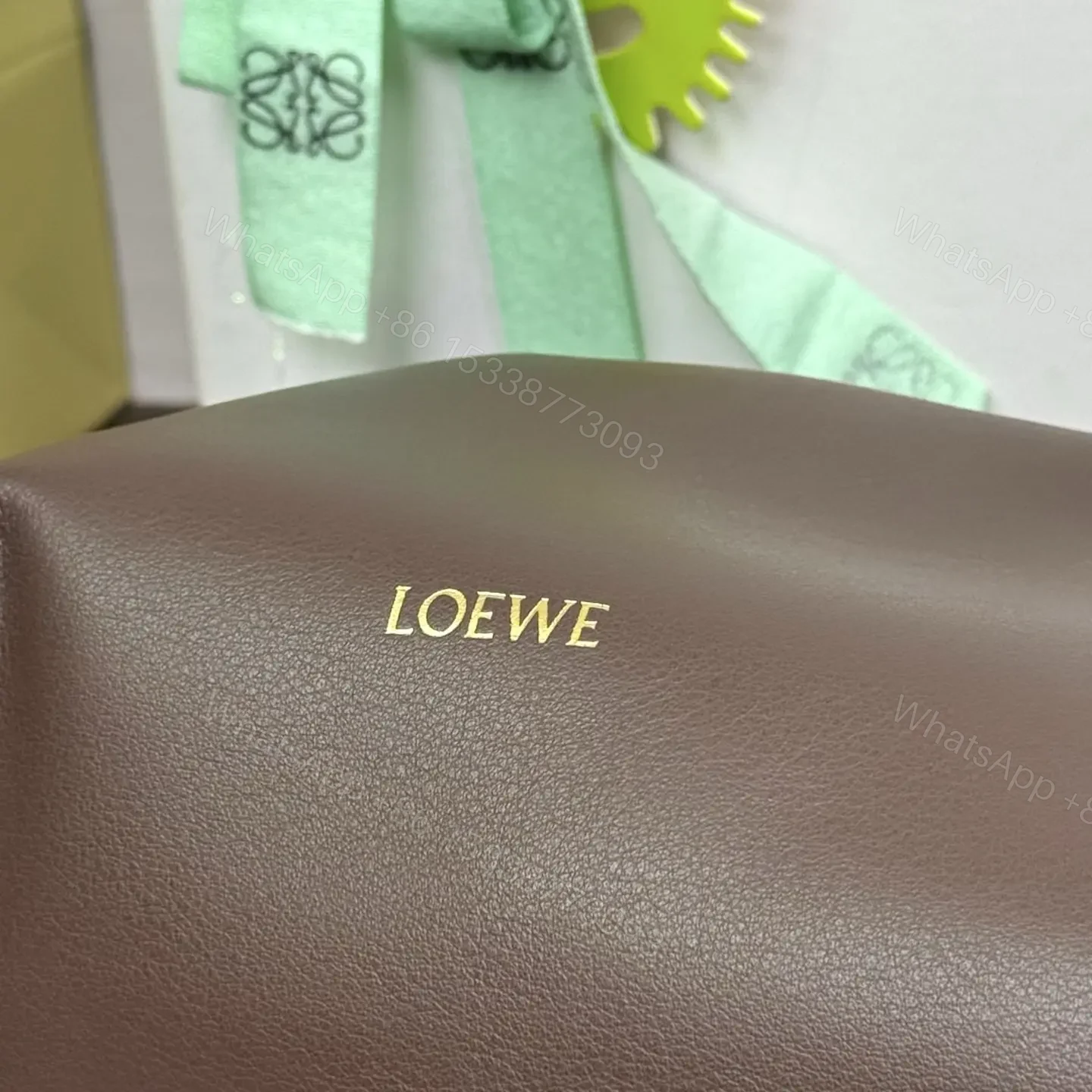 View 11 of 高仿Loewe*Flamenco系列3606福袋包咖啡色中號免檢版