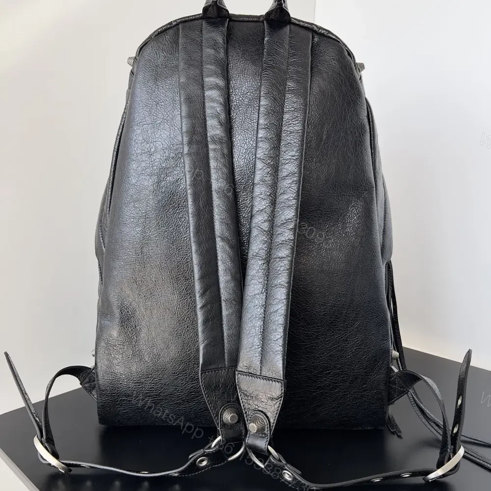 View 2 of 高仿BalenciagaLeCagole系列鉚釘雙肩包