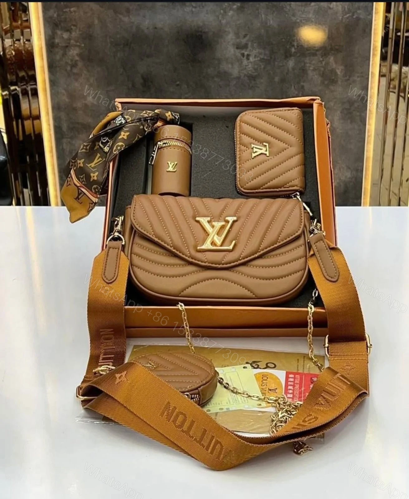 View 7 of FIRST COPY LOUIS VUITTON BROWN PREMIUM GIFT SET BAG