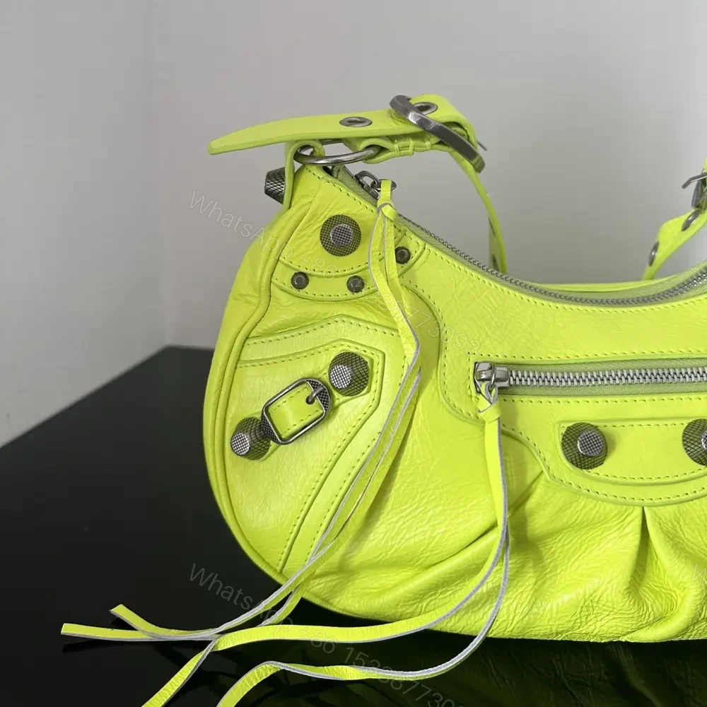 View 3 of 高仿Balenciaga*LeCagole系列餃子包熒光綠S