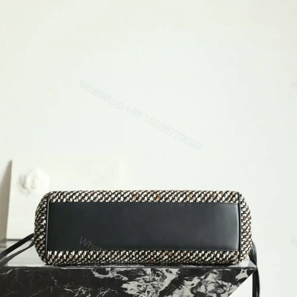 View 4 of 高仿Chanel*26S系列AS6288軟呢拼皮單肩包免檢版