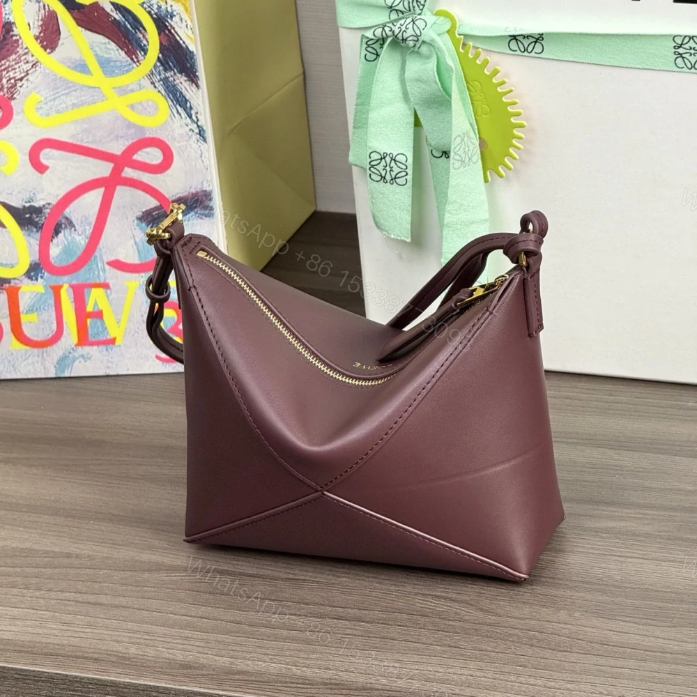 View 4 of 高仿Loewe*Fold系列7240小牛皮手提單肩包酒紅色免檢版
