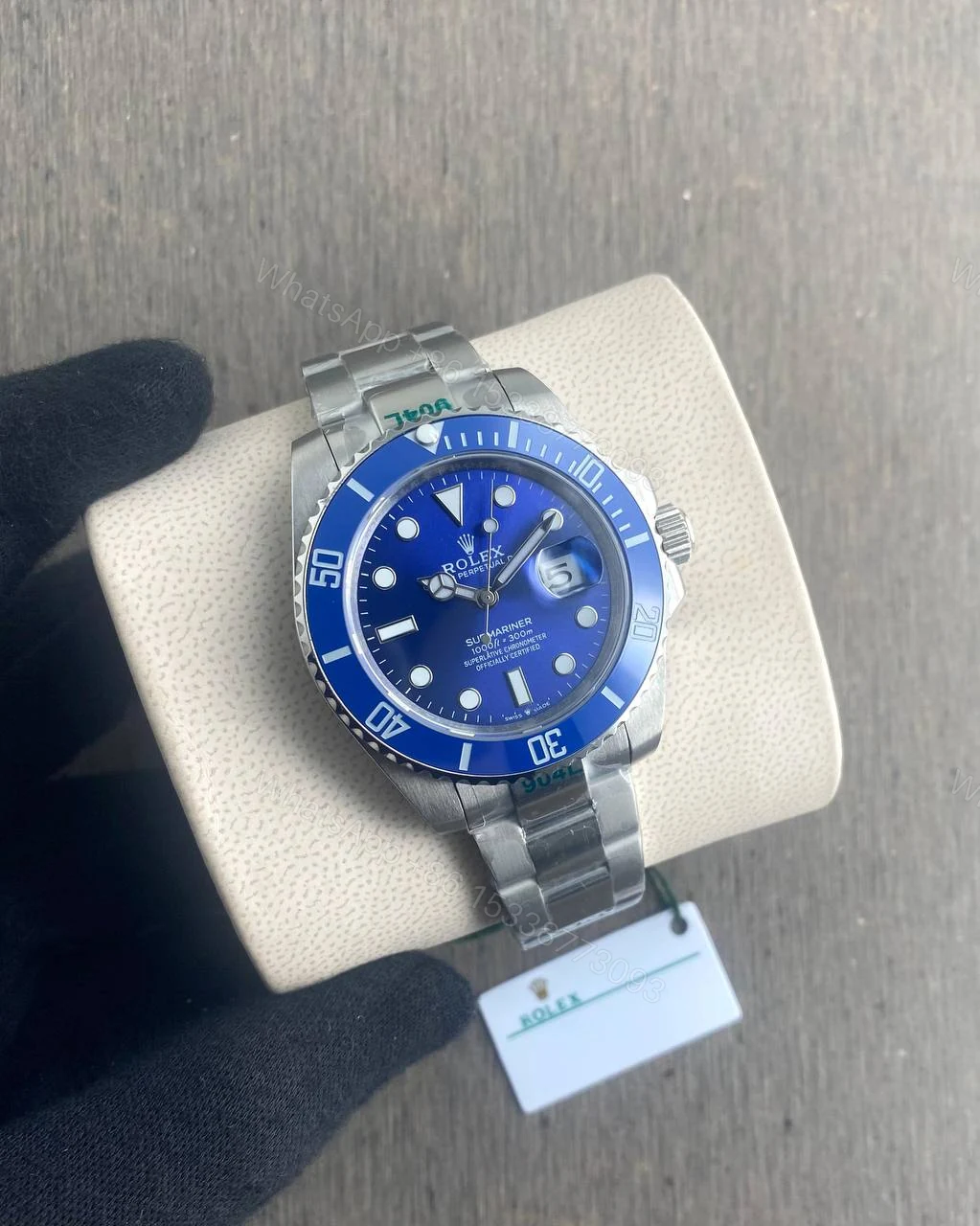 Rolex Submariner Silver Blue 41MM Automatic — view 1
