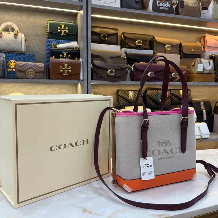 FIRST COPY COACH AUTHENTIC BRANDED WOMEN’S HANDBAG — view 1