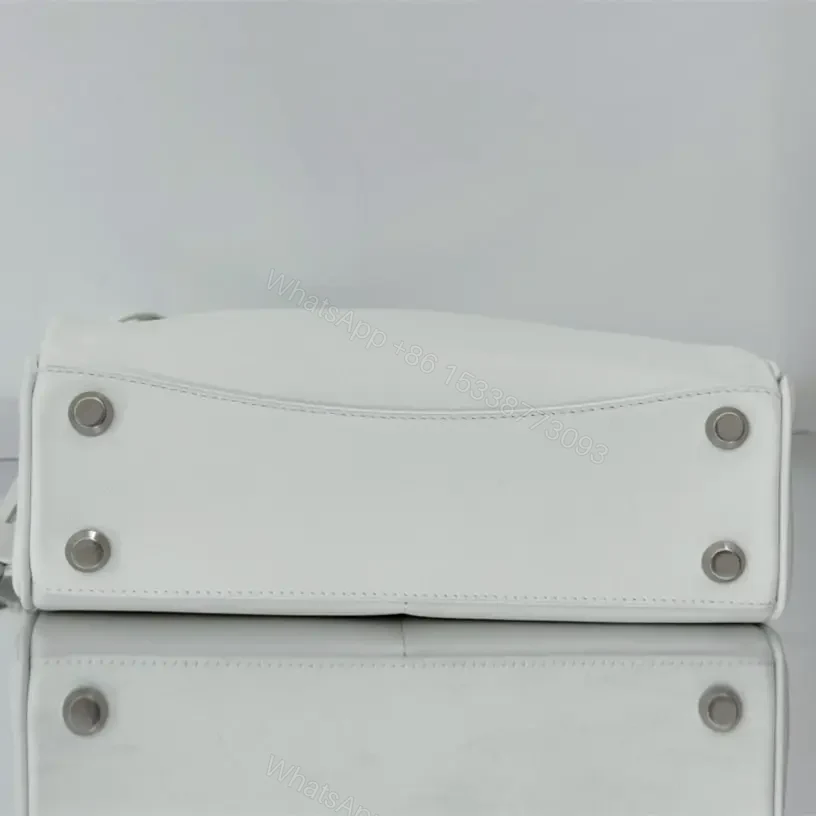 View 4 of 高仿Balenciaga*Rodeo系列V79016小牛皮手袋白銀小號號免檢版