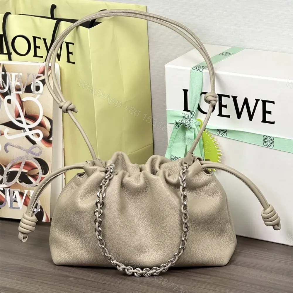 View 9 of 高仿Loewe*Flamenco系列5541雲朵包黏土灰中號免檢版