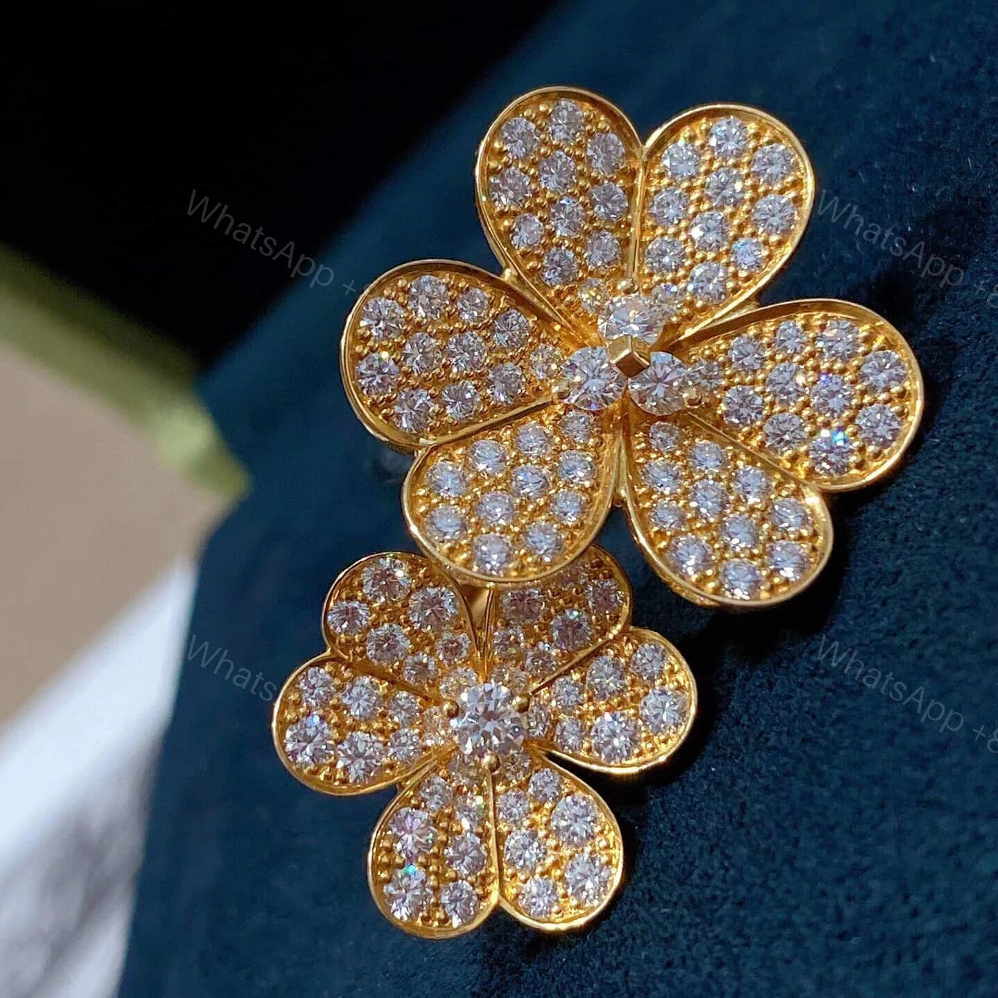 View 2 of Van Cleef & Arpels 18K Yellow Gold Frivole Between The Finger Full Diamonds