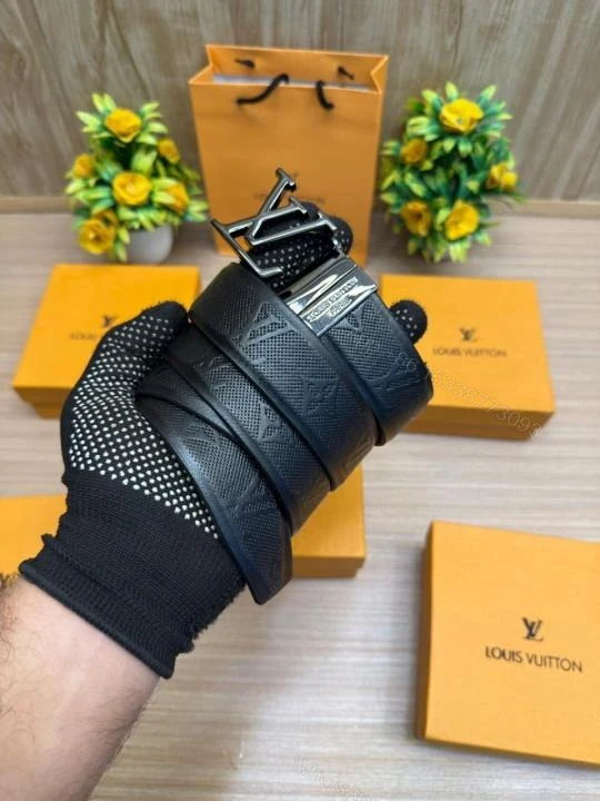 FIRST COPY Louis Vuitton mens belts — view 1