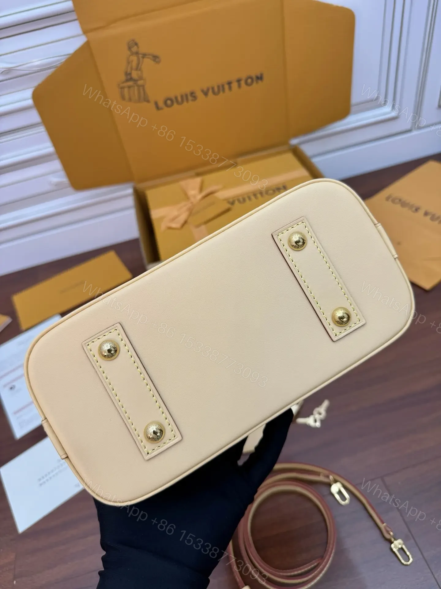 View 5 of Louis Vuitton Alma BB bag in Monogram