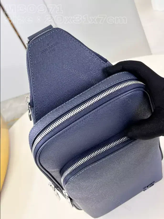 View 5 of LOUIS VUITTON AVENUE SLINGBAG NM – LBV416
