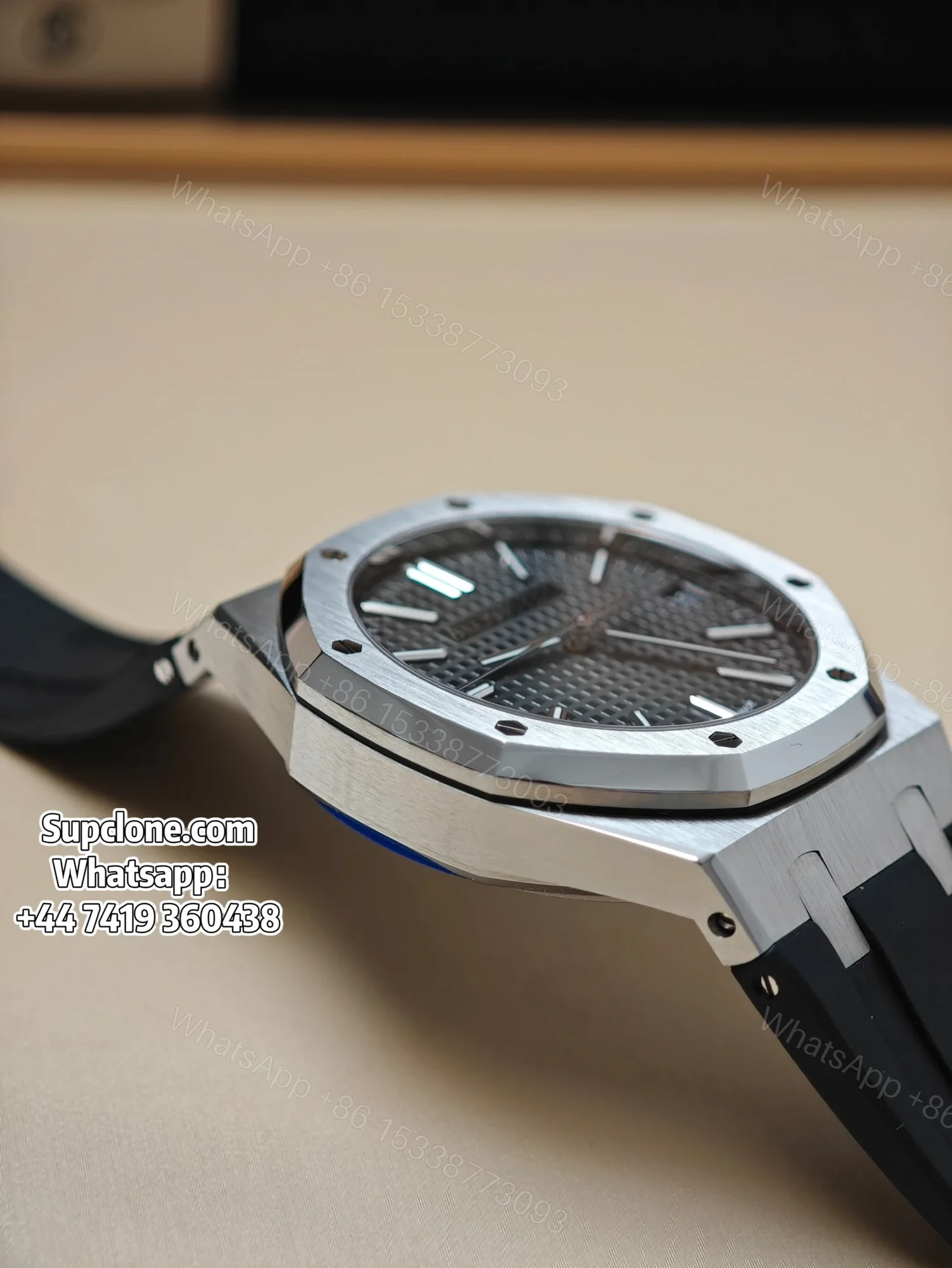 View 9 of Audemars Piguet Super Clone Royal Oak 15510 Green Dial Black Rubber Strap