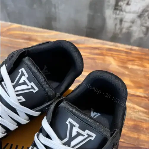 View 4 of LOUIS VUITTON TRAINER SNEAKER IN BLACK – LSVT376