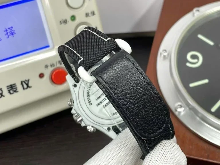 View 4 of Replica Rolex Daytona DiW Carbon Black Dial 40mm