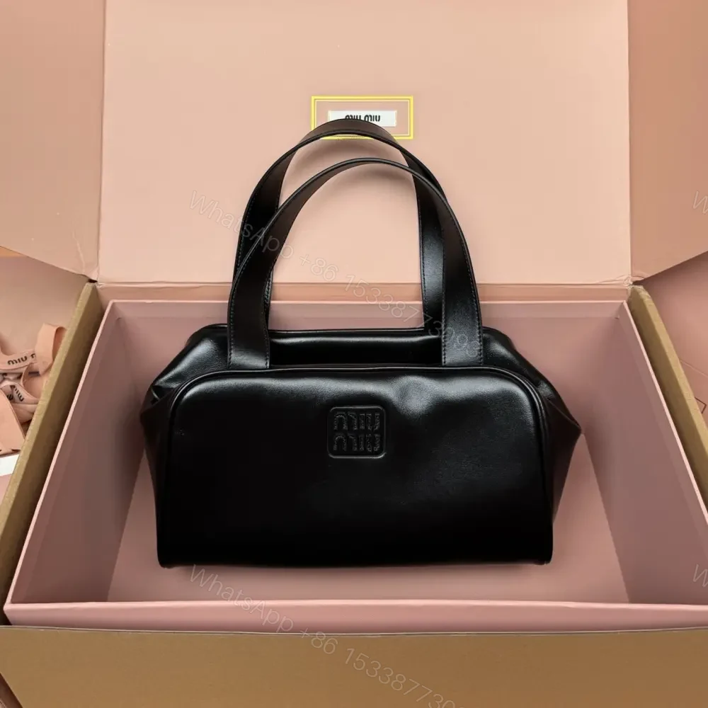 高仿miumiu*5BB182小牛皮手提包黑色免檢版 — view 1