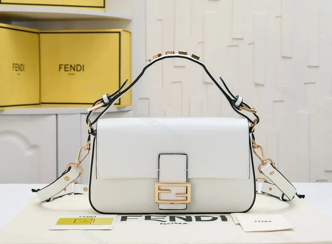 Design Ice-white crocodile leather bag – Dubai Fashion LUX — view 1
