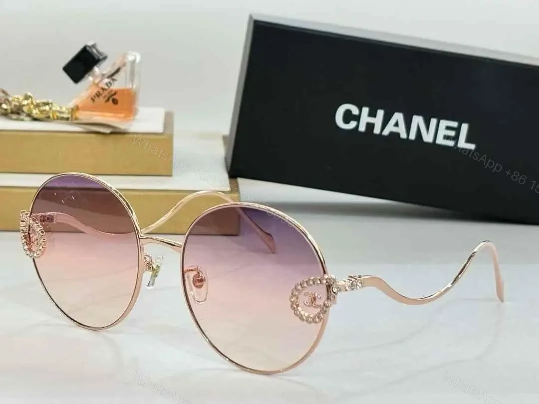 CHANEL — view 1
