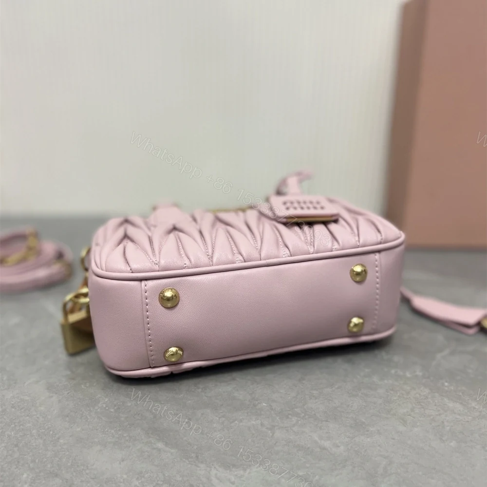 View 5 of 高仿miumiu繆繆TooPretty系列5BB123保齡球手袋粉色