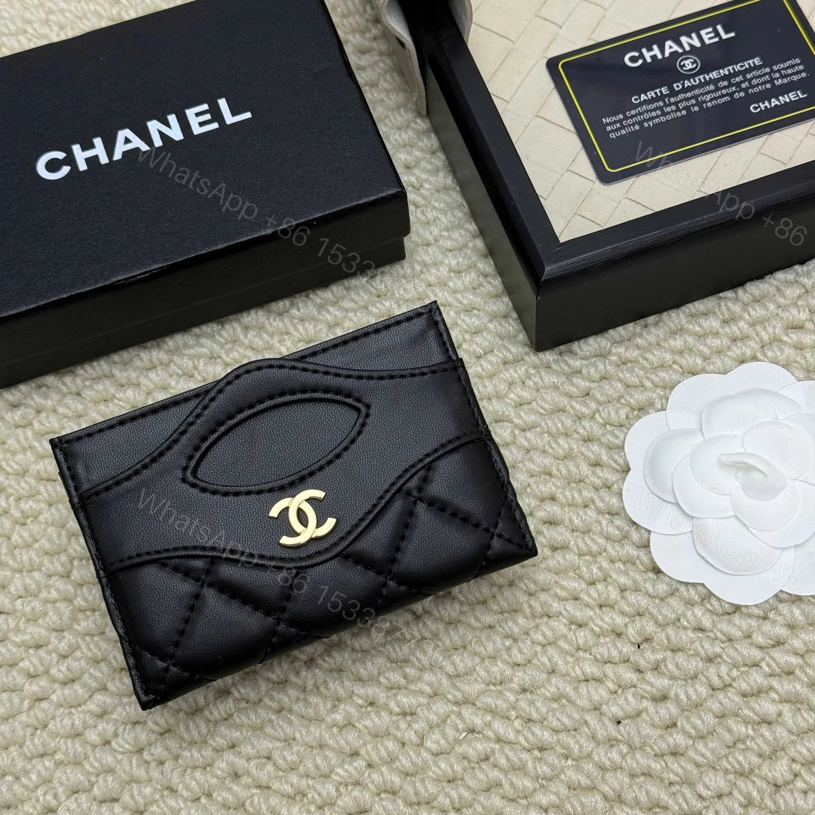 Chanel 高仿女士短夾經典黑色款 百搭實用人氣王 — view 1