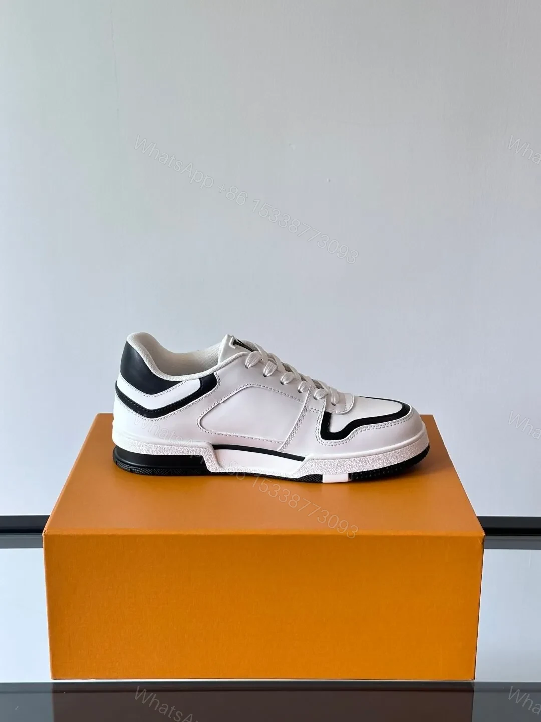 View 6 of LV Men White Black Leather Sneakers