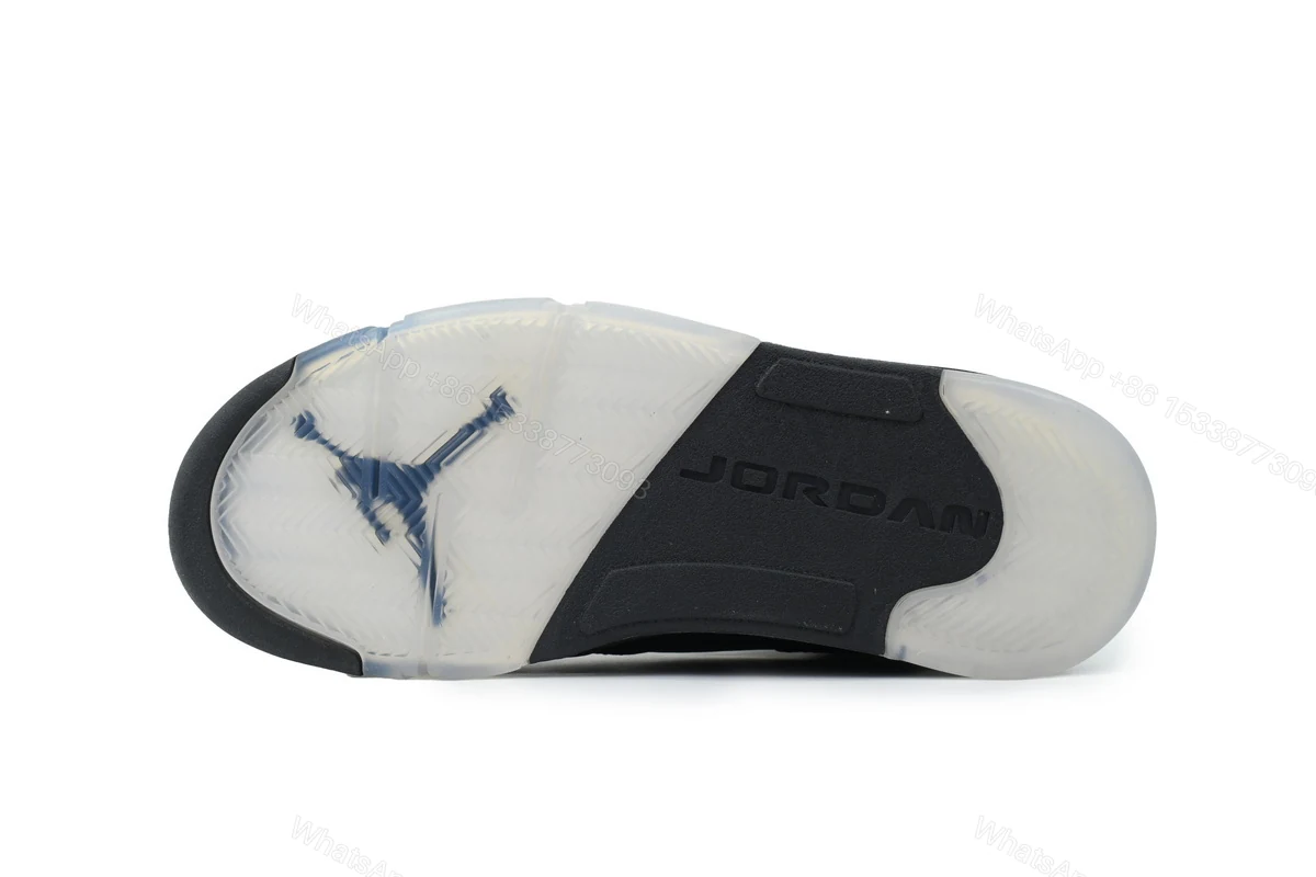View 5 of Air Jordan 5 Retro SE 'Black Cat' FZ2239-001