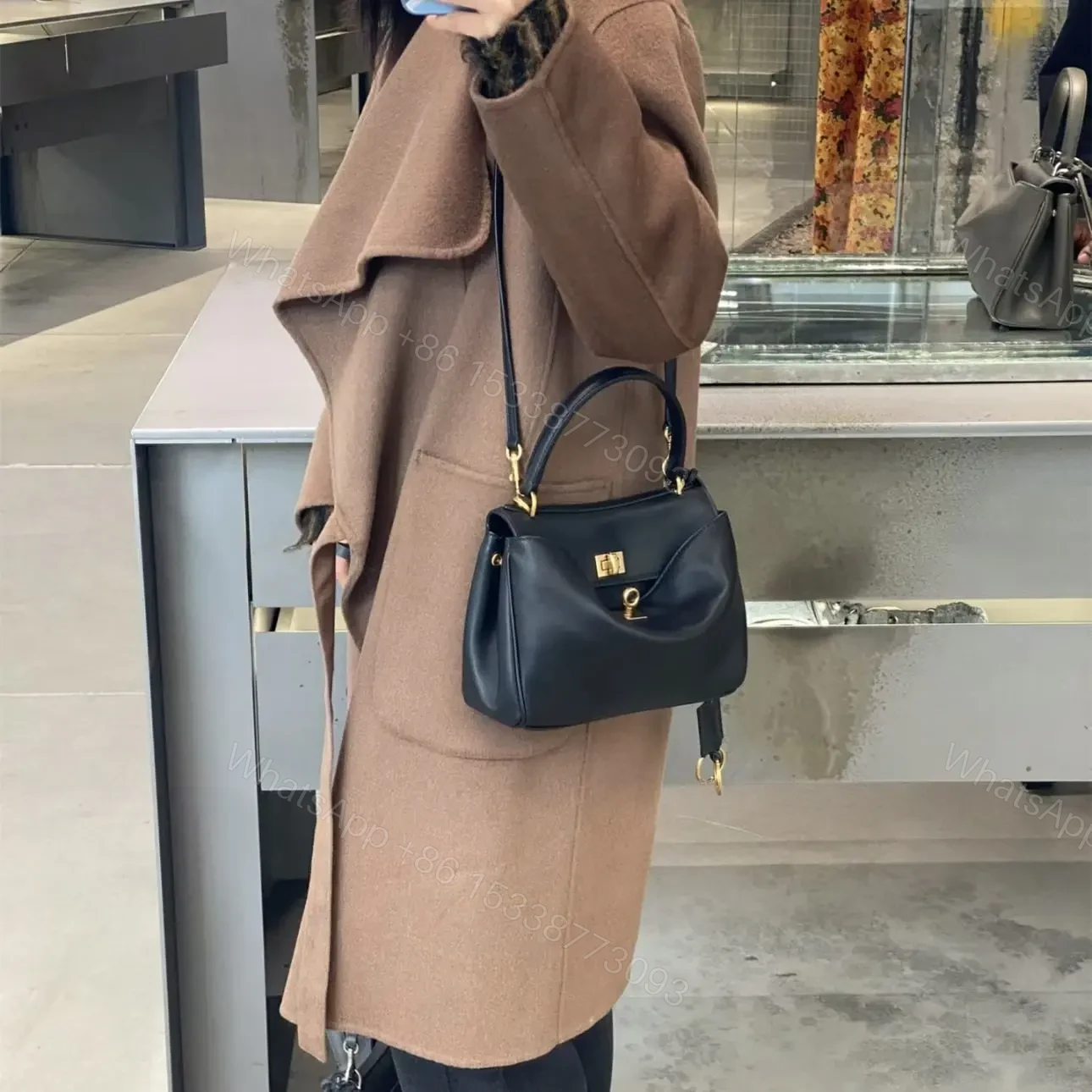 View 11 of 高仿Balenciaga*Rodeo系列V21000小牛皮手袋黑金Mini免檢版