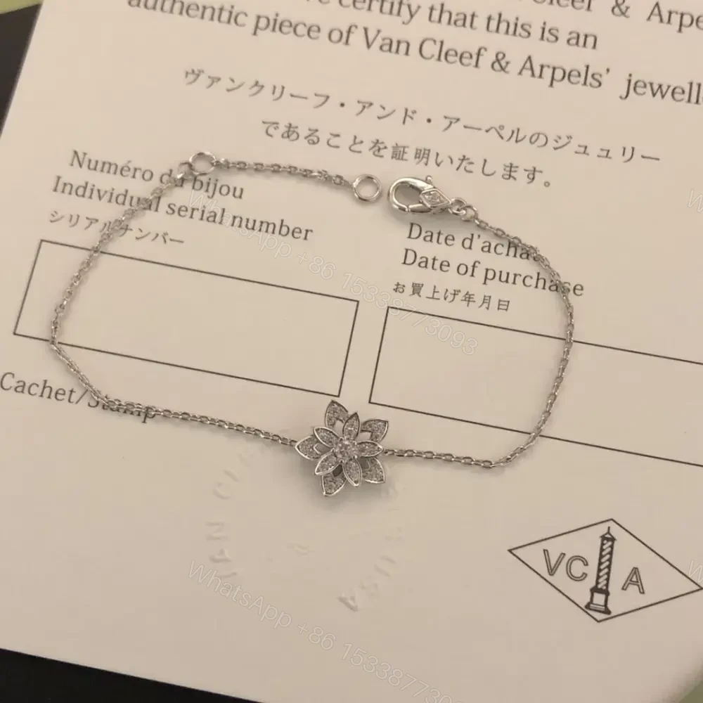 View 6 of 高仿首飾VanCleef&Arpels*RP0ZV00鑽花鏤空耳環