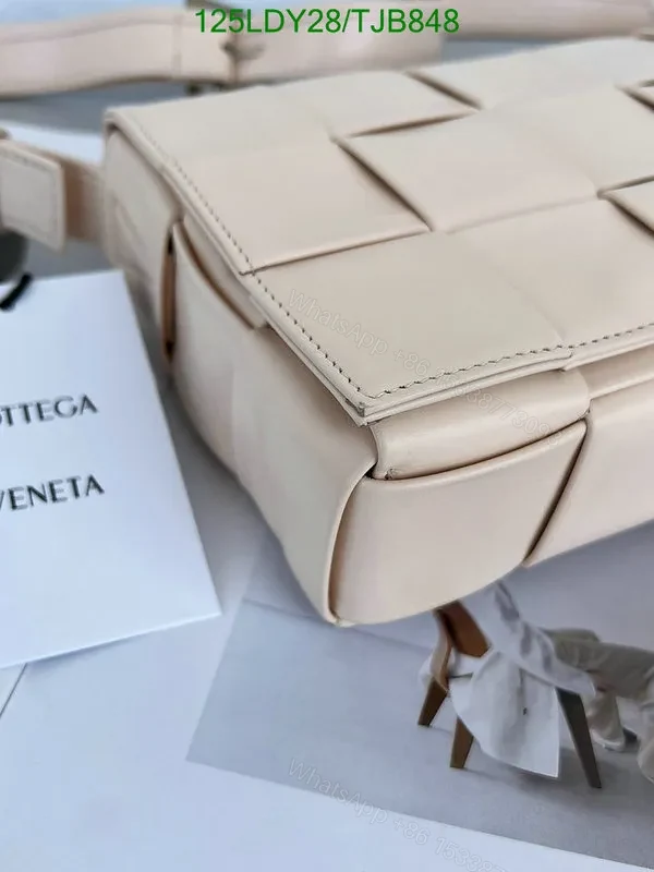 View 35 of Bottega Veneta Premium Nappa Leather Intrecciato Weave Bag with Magnetic Fastening BV9101