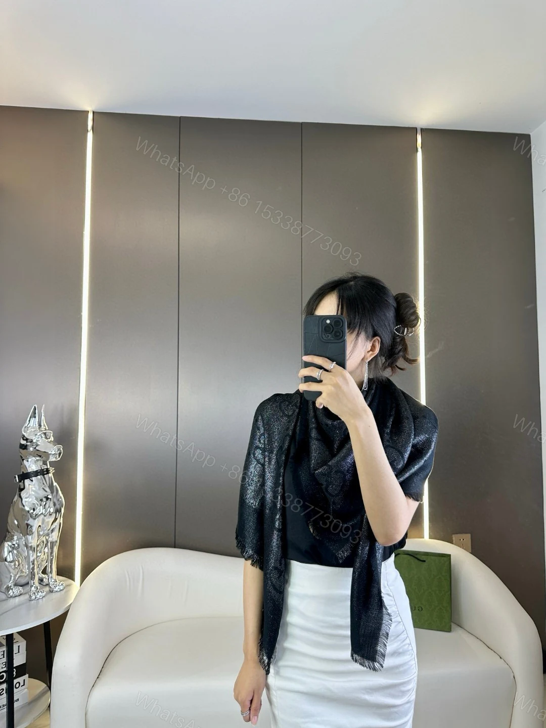Gucci高仿女款黑緹花絲感圍巾極簡風格通勤必備 — view 1
