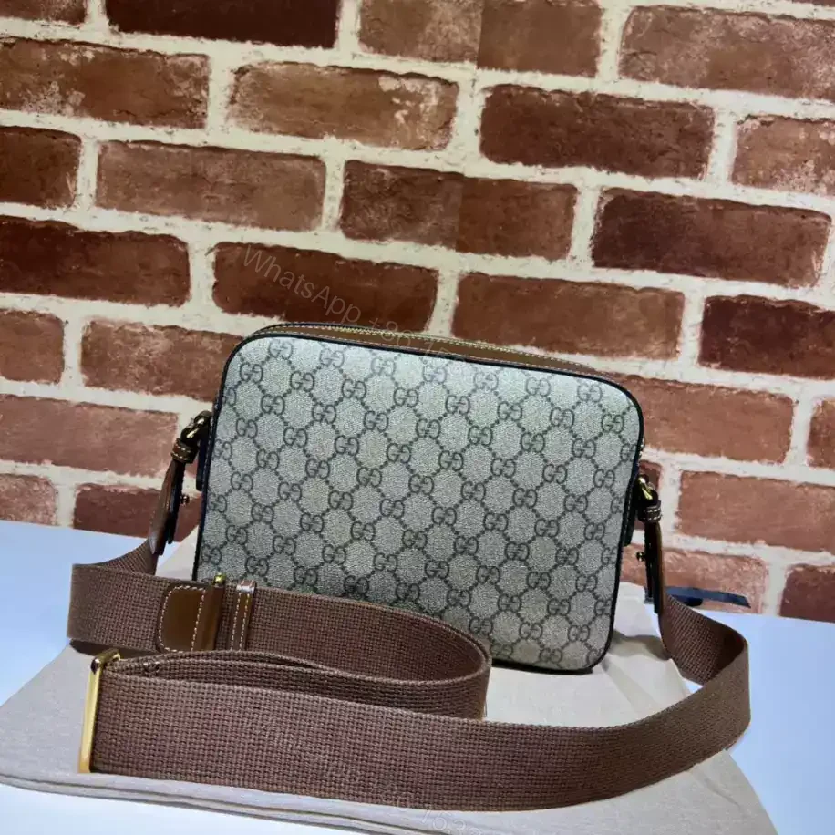 View 3 of MESSENGER BAG WITH INTERLOCKING G – GBC066
