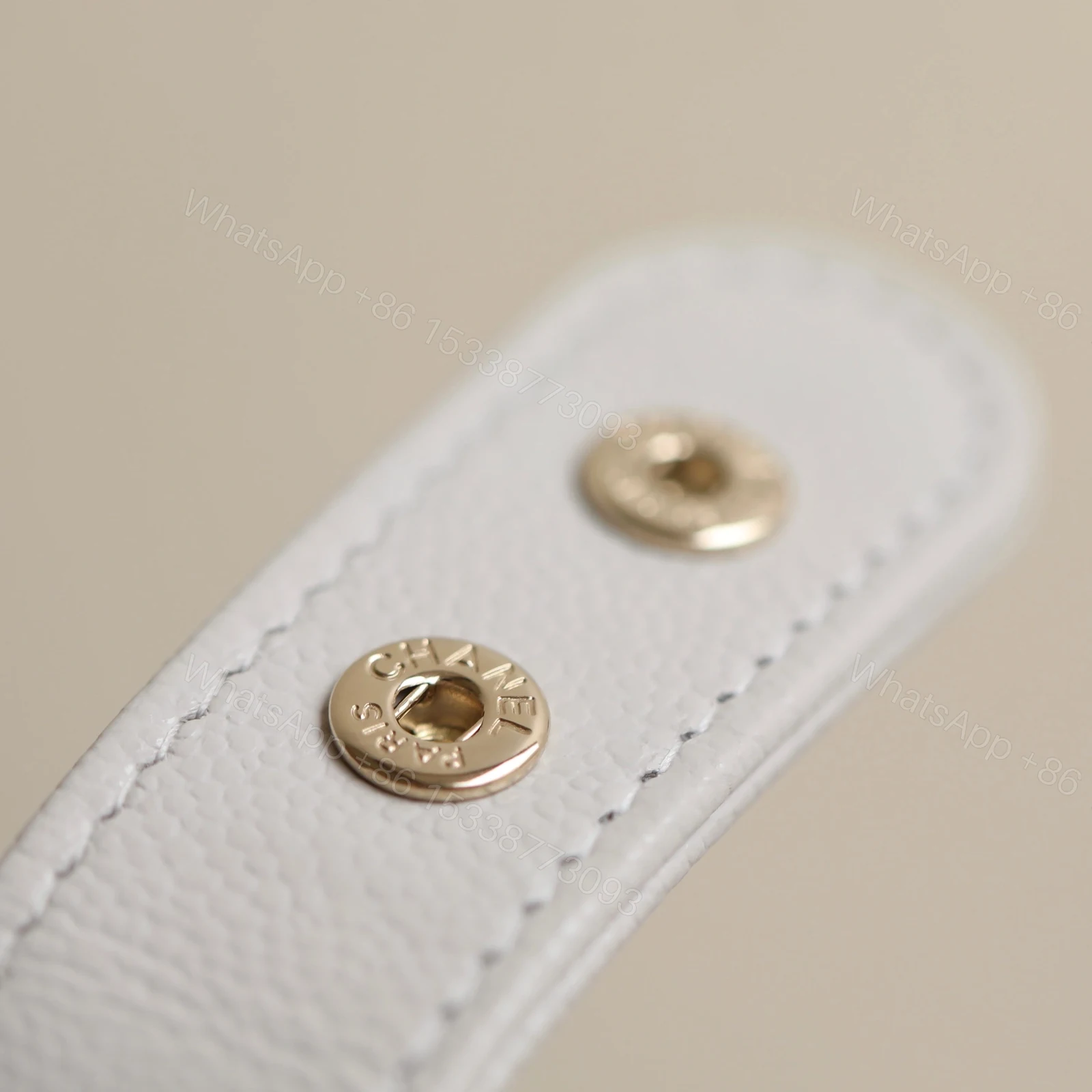 View 21 of 高仿Chanel*25C系列AS4386顆粒面小牛皮飯盒包白色免檢版