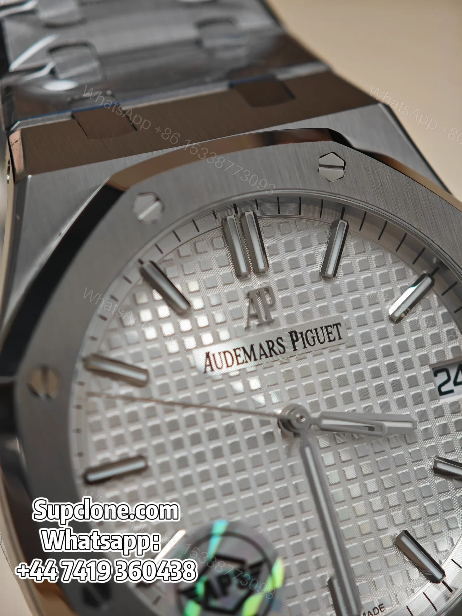 View 5 of Audemars Piguet Super Clone 1:1 Royal Oak 15500 White Dial